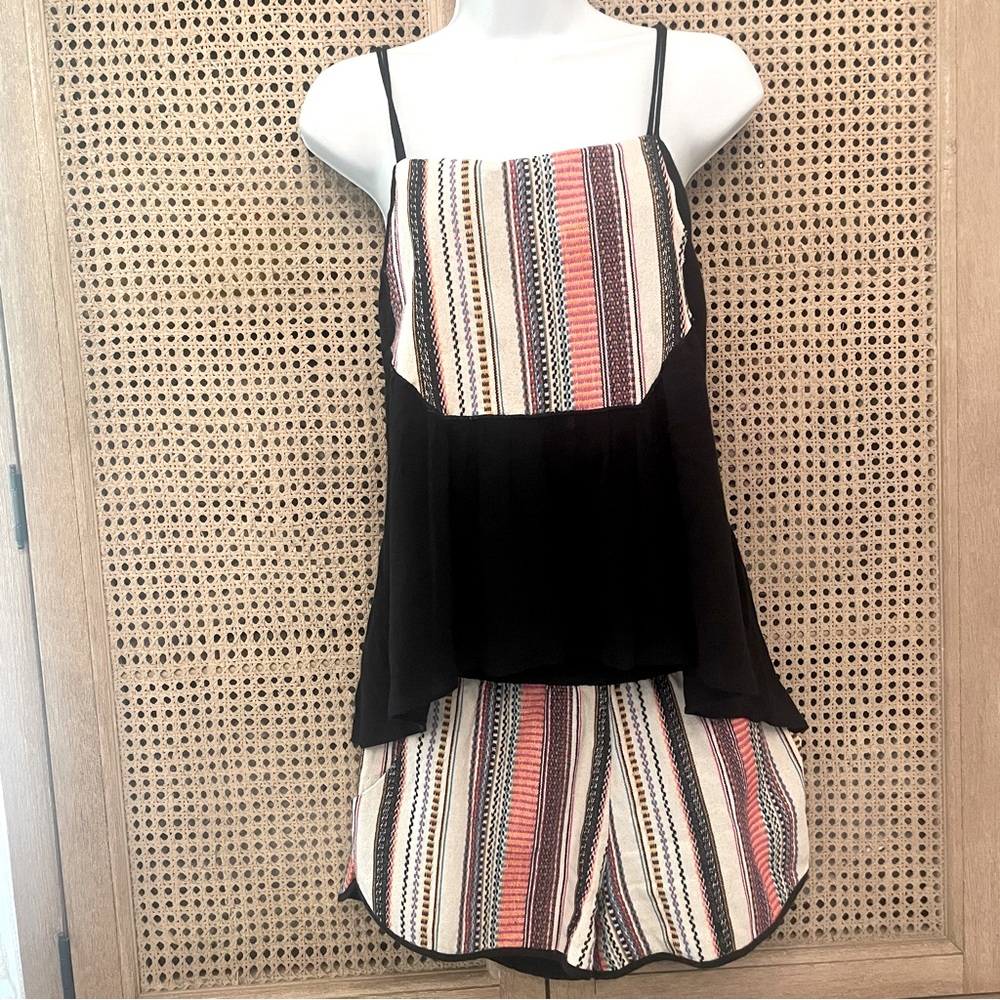A2PS Chloe Oliver Embroidered Top & blanket shorts size M